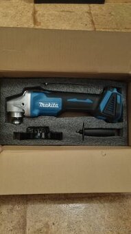 SLEVA / Makita AKU flexa nepoužitá vč. příslušenství