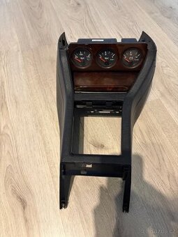 Přídavné budíky VDO do Audi 80