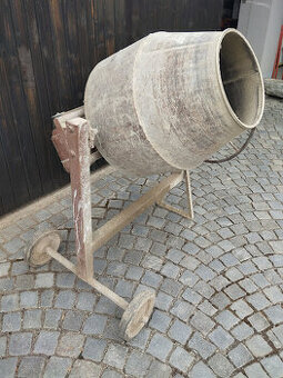 Prodám stavební míchačku na 2 kolečka