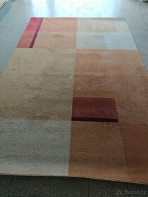 Kusový koberec