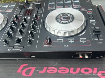 Prodám značkový kontroler Pioneer Dj DDJ SB-2