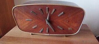 Hodiny retro