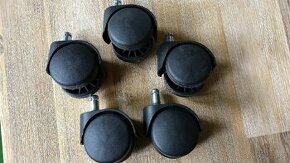 KOLEČKA K ŽIDLI PLASTOVÉ PRŮMĚR 50MM - ČEP 10MM