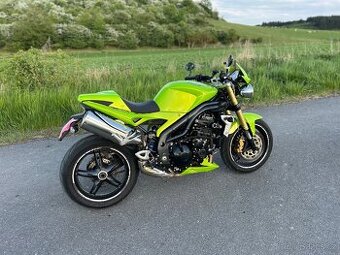 Triumph speed triple 1050