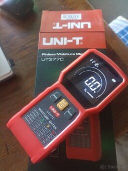 Měřič vlhkosti UNI-T UT377C