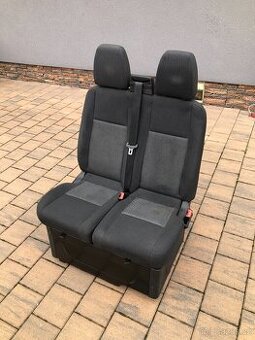 Ford Transit Custom - přední dvousedák