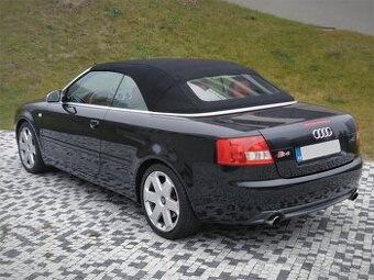 Audi S4 cabrio 4.2 V8 manual ČR