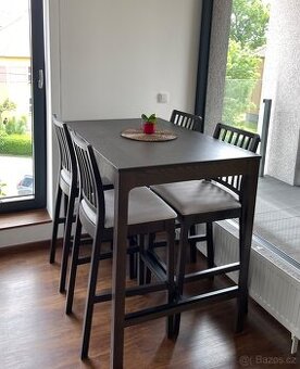 EKEDALEN Barový stolek se 4 bar. stoličkami