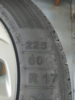 Letní pneu 225/60 R17 na alu kolech – 1 sezóna