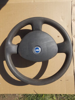 Fiat Punto volant