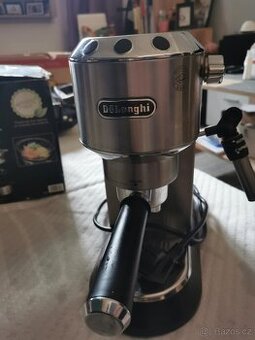 Kávovar DeLonghi EC 685