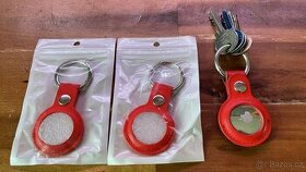 Apple airtag klíčenka kožená produkt red