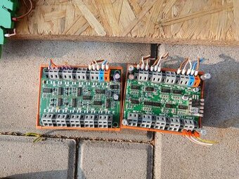 Rozbočovač linky RS232 na 8 portů