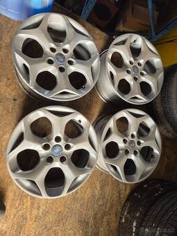 Ford focus alu kola