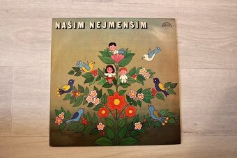 LP deska pohádky ,, Našim nejmenším "