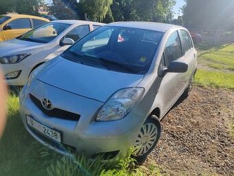 Yaris 1.0i
