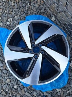 Original 1ks VW Polo GT alu kolo
