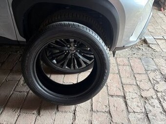 Pneu falken 215/50 R18 z nového vozu