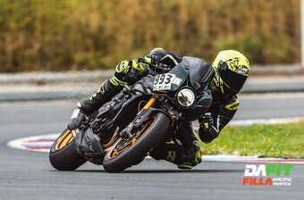 Triumph Speed Triple 1200 RR