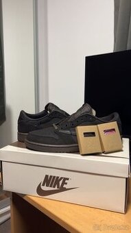 Jordan 1 Retro Low OG SP Travis Scott Velvet Brown