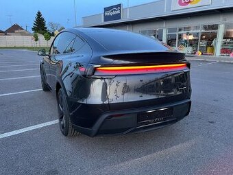 Predám TESLA MODEL Y JUNIPER LONG RANGE SKLADOM BEZ ČAKANIA