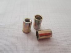 Nýtovací matice M6