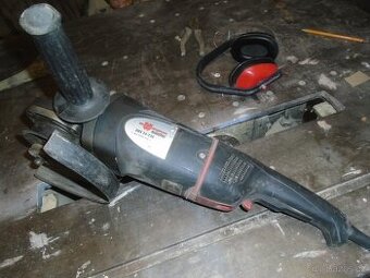 velká úhlová bruska Milwauke , Wuerth