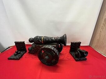 Staré dřevěné dělo/kanon