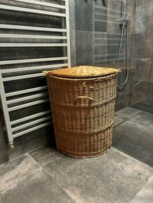 Proutěný koš
