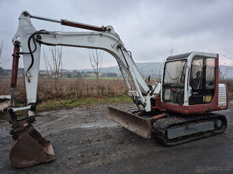Pásový bagr Takeuchi