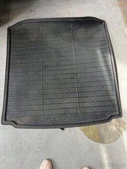 Oboustranný koberec kufru Škoda Octavia 3 originál