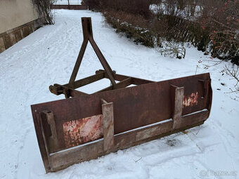 Pluh na sníh za traktor