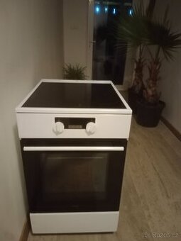 Sklokeramicesky Indukcni sporak Mora