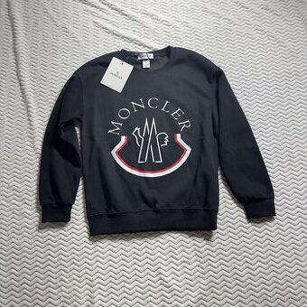 Moncler svetr
