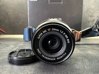 Fujinon XF 23mm F2 R WR + sluneční AL clona
