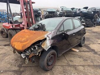 PEUGEOT 208 na náhradní díly ND