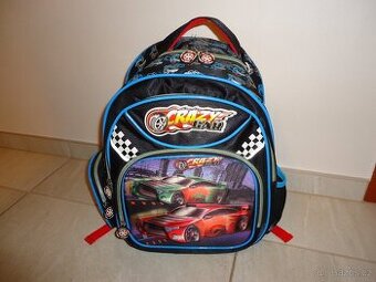 Školní batoh s 3D efektem závodní auta - zánovní