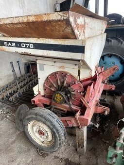 Sazeč brambor SA2-078