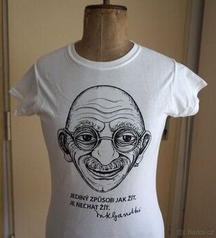 Nové bílé dámské tričko Gándhi bílé zn.Bevegan S/M