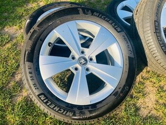 Originální krásná sada Škoda Superb, 215/55 R17, Michelin