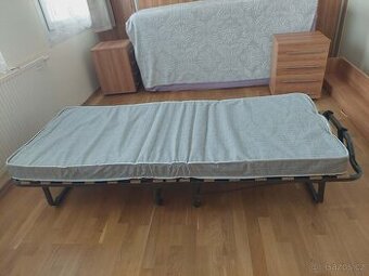 Skládací matrace s roštem