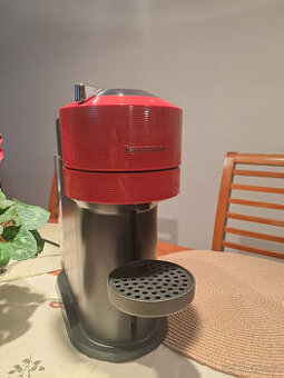 Kávovar Relove Vertuo Next Cherry Red