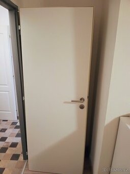 Prodávám Interiérové dveře bílé plné 70 cm