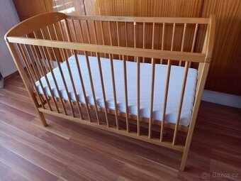 Postýlka pro děti dřevěná