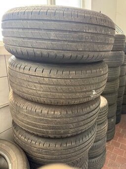 Letní pneu 235/65 r17