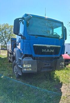 Man TGS 33440 6x6 BB s hydraulickým jeřábem
