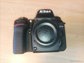 Nikon D7500 – zrcadlovka ve výborném stavu (jen 5067 snímků)