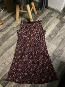 Krásné fialové šaty zn.F&F velikost 44/XXL