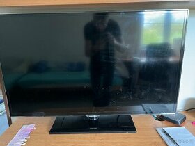 Televize 40" Samsung UE40ES5500 - 1