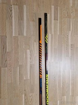 Hokejka Warrior Covert QR5 50 Senior Grip, levá flex 85